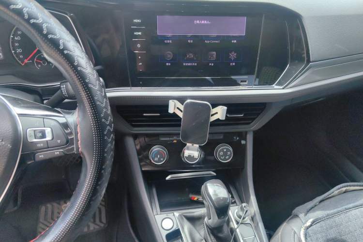 Used Volkswagen Sagitar 2020 280TSI DSG Comfort Version China VI Standard Audio And AC Panel
