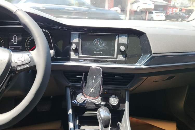 Used Volkswagen Sagitar 2020 280TSI DSG Comfort Version China VI Standard Audio And AC Panel