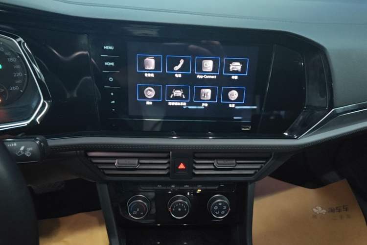 Used Volkswagen Sagitar 2020 280TSI DSG Comfort Version China VI Standard Audio And AC Panel
