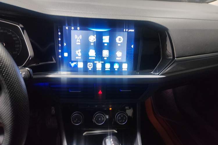 Used Volkswagen Sagitar 2020 280TSI DSG Comfort Version China VI Standard Audio And AC Panel