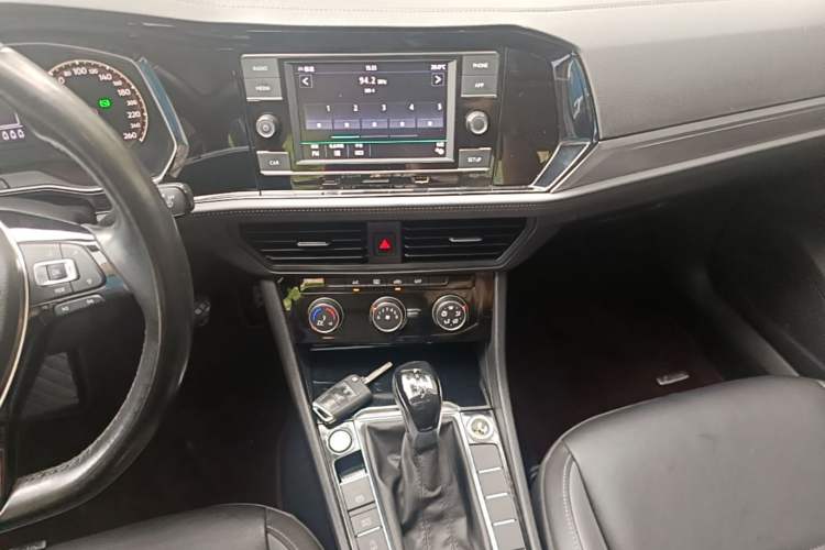 Used Volkswagen Sagitar 2020 280TSI DSG Comfort Version China VI Standard Audio And AC Panel
