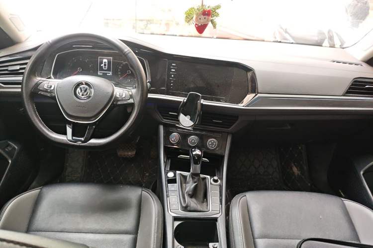 Used Volkswagen Sagitar 2020 280TSI DSG Comfort Version China VI Standard Center Console