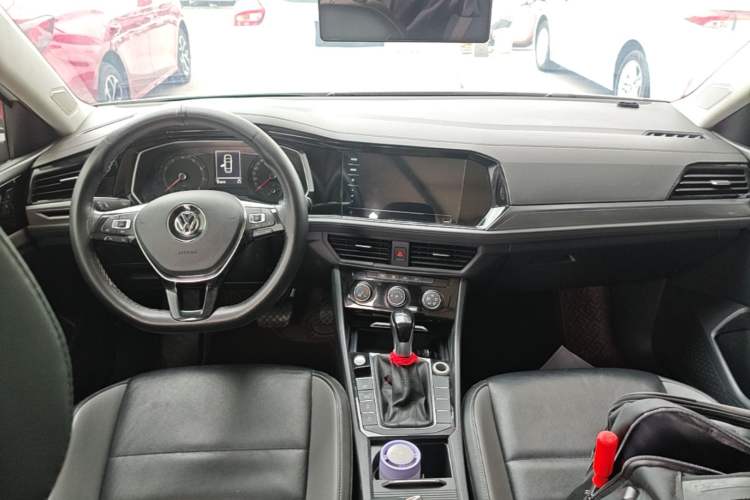 Used Volkswagen Sagitar 2020 280TSI DSG Comfort Version China VI Standard Center Console