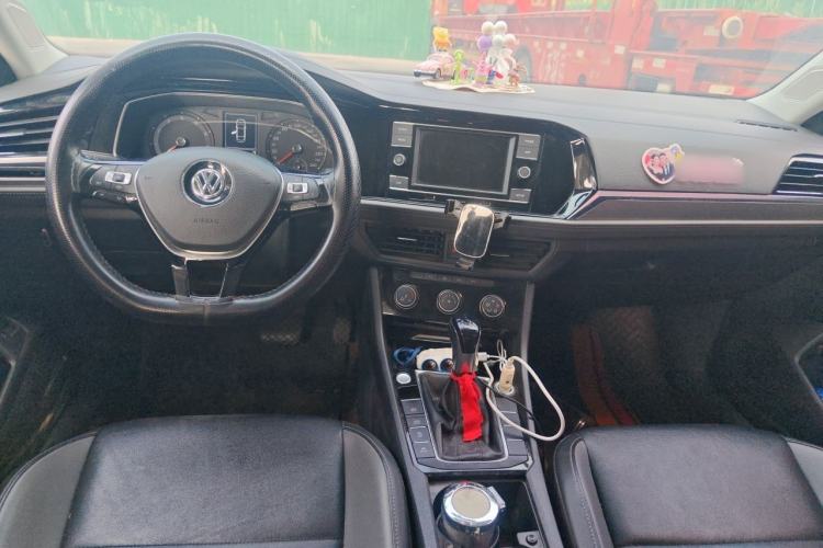 Used Volkswagen Sagitar 2020 280TSI DSG Comfort Version China VI Standard Center Console