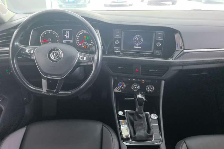 Used Volkswagen Sagitar 2020 280TSI DSG Comfort Version China VI Standard Center Console