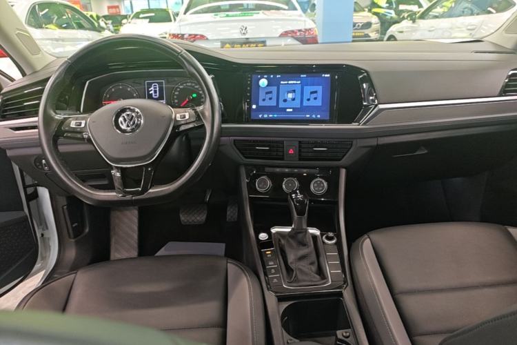 Used Volkswagen Sagitar 2020 280TSI DSG Comfort Version China VI Standard Center Console