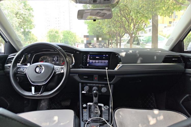Used Volkswagen Sagitar 2020 280TSI DSG Comfort Version China VI Standard Center Console