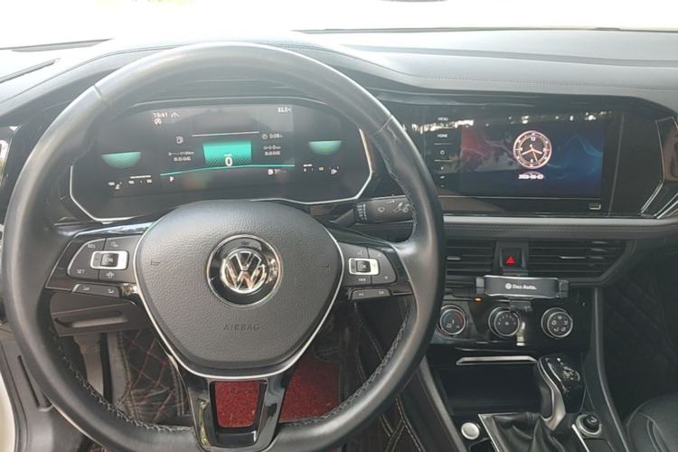 Used Volkswagen Sagitar 2020 280TSI DSG Comfort Version China VI Standard Center Console