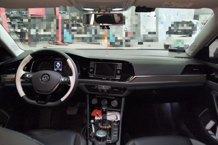 Used Volkswagen Sagitar 2020 280TSI DSG Comfort Version China VI Standard Center Console