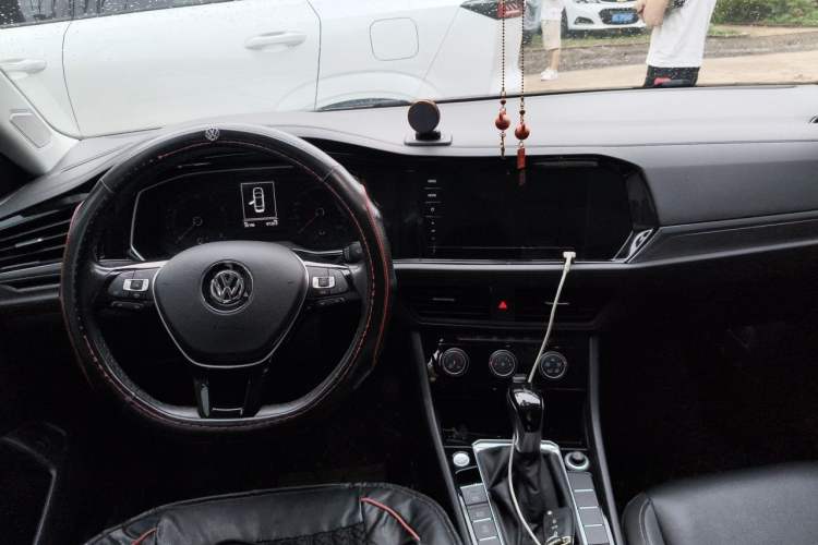 Used Volkswagen Sagitar 2020 280TSI DSG Comfort Version China VI Standard Center Console