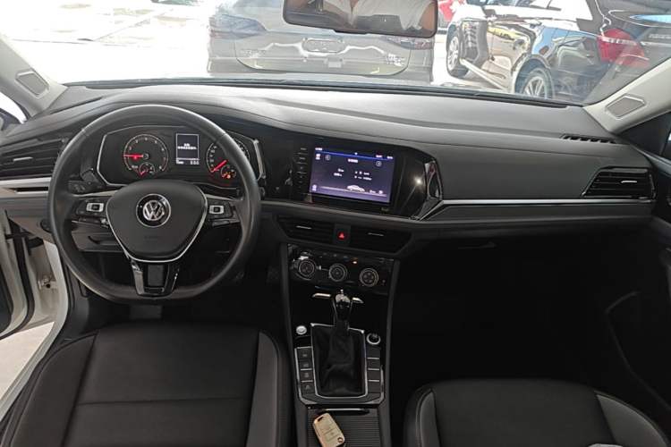 Used Volkswagen Sagitar 2020 280TSI DSG Comfort Version China VI Standard Center Console