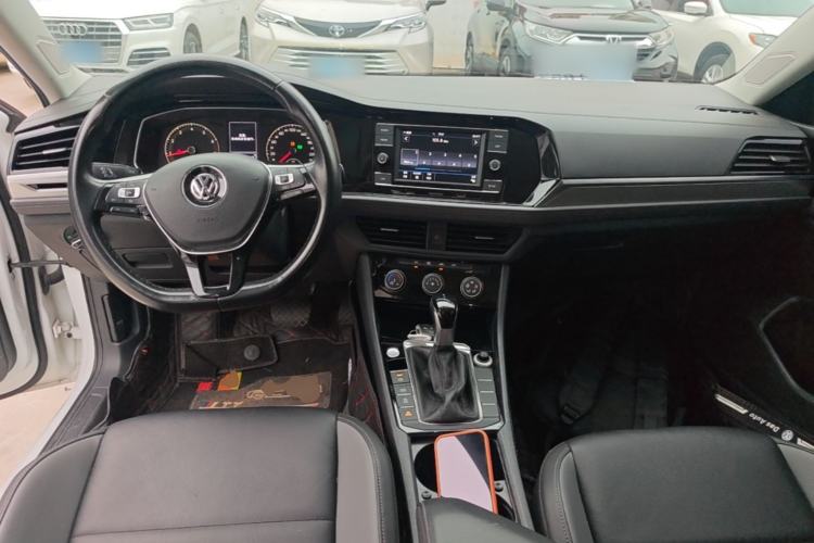 Used Volkswagen Sagitar 2020 280TSI DSG Comfort Version China VI Standard Center Console