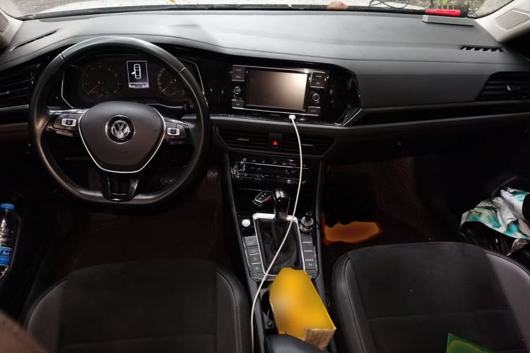 Used Volkswagen Sagitar 2020 280TSI DSG Luxury Version China VI Standard Center Console