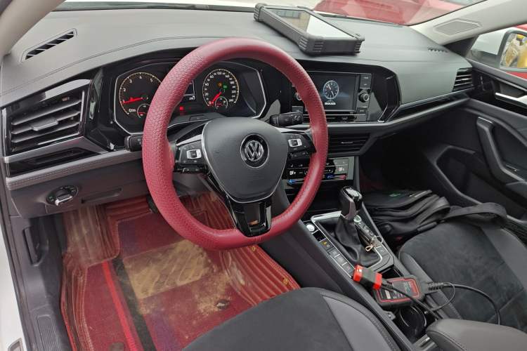 Used Volkswagen Sagitar 2020 280TSI DSG Luxury Version China VI Standard Center Console