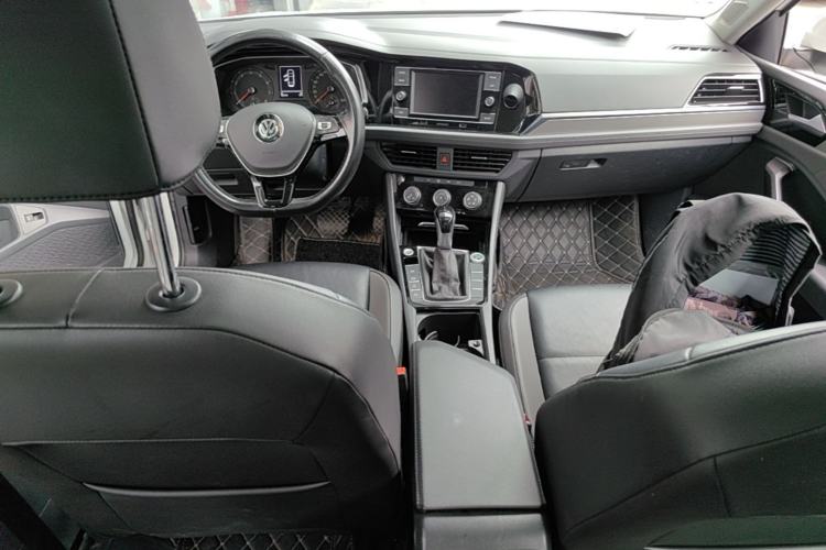 Used Volkswagen Sagitar 2020 280TSI DSG Comfort Version China VI Standard Center Console