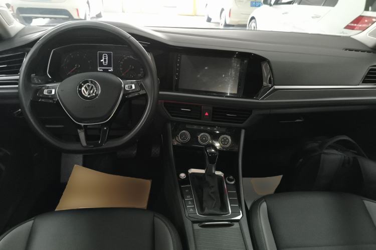 Used Volkswagen Sagitar 2020 280TSI DSG Comfort Version China VI Standard Center Console