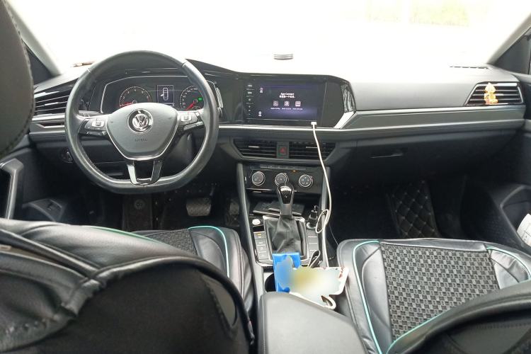 Used Volkswagen Sagitar 2020 280TSI DSG Comfort Version China VI Standard Center Console