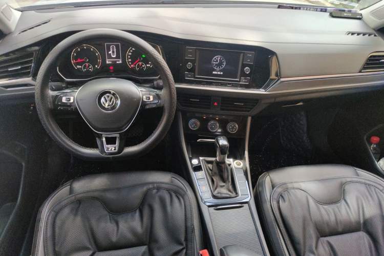 Used Volkswagen Sagitar 2020 280TSI DSG Comfort Version China VI Standard Center Console