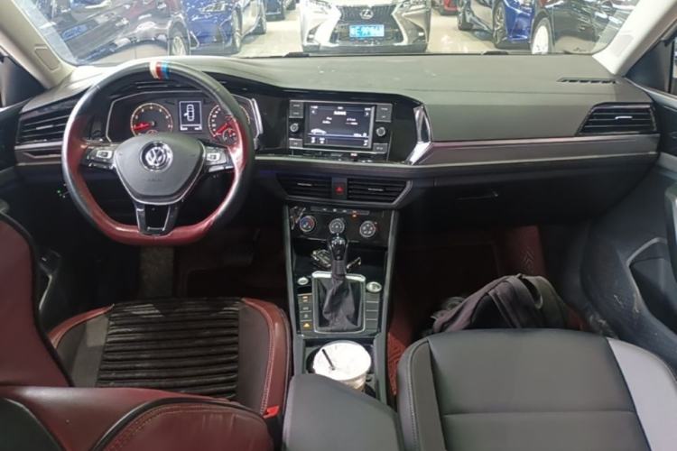 Used Volkswagen Sagitar 2020 280TSI DSG Comfort Version China VI Standard Center Console