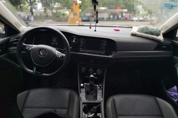 Used Volkswagen Sagitar 2020 280TSI DSG Comfort Version China VI Standard Center Console