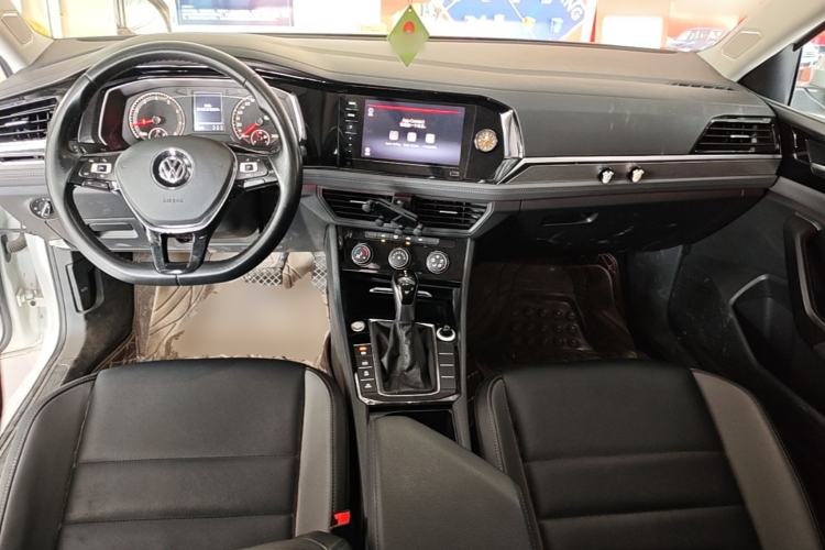 Used Volkswagen Sagitar 2020 280TSI DSG Comfort Version China VI Standard Center Console