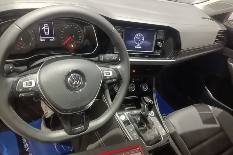 Used Volkswagen Sagitar 2020 280TSI DSG Comfort Version China VI Standard Center Console