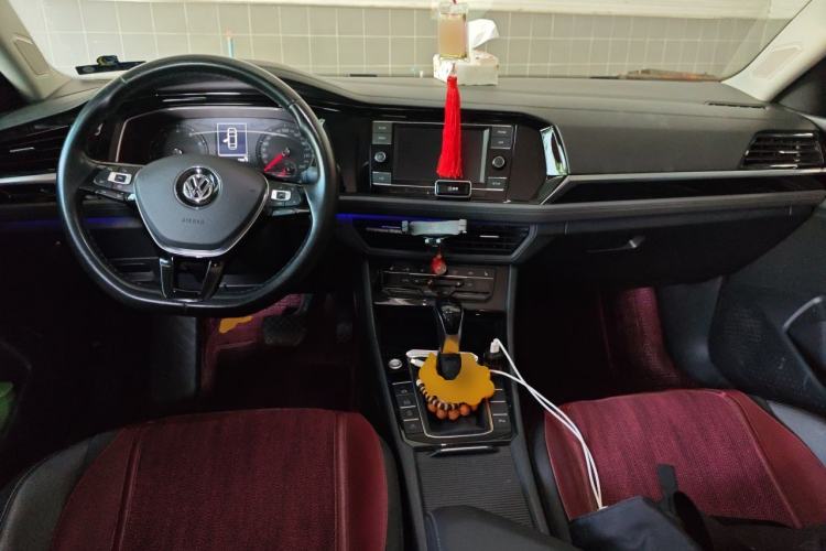 Used Volkswagen Sagitar 2020 280TSI DSG Luxury Version China VI Standard Center Console