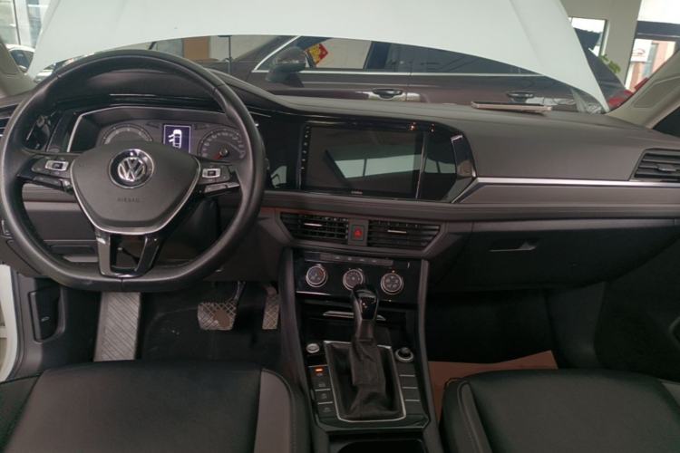Used Volkswagen Sagitar 2020 280TSI DSG Comfort Version China VI Standard Center Console