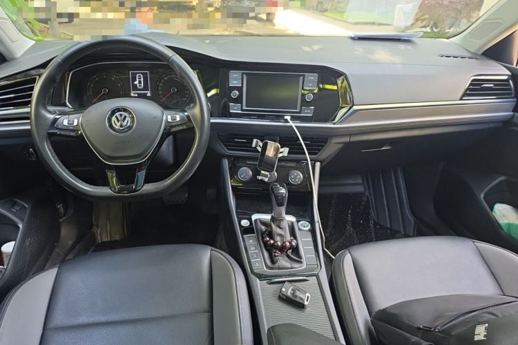 Used Volkswagen Sagitar 2020 280TSI DSG Comfort Version China VI Standard Center Console