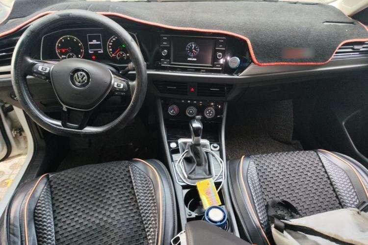 Used Volkswagen Sagitar 2020 280TSI DSG Comfort Version China VI Standard Center Console