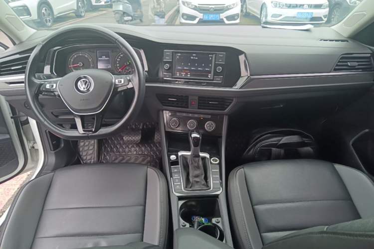 Used Volkswagen Sagitar 2020 280TSI DSG Comfort Version China VI Standard Center Console