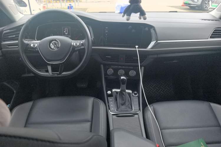Used Volkswagen Sagitar 2020 280TSI DSG Comfort Version China VI Standard Center Console
