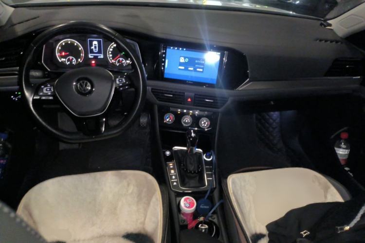 Used Volkswagen Sagitar 2020 280TSI DSG Comfort Version China VI Standard Center Console