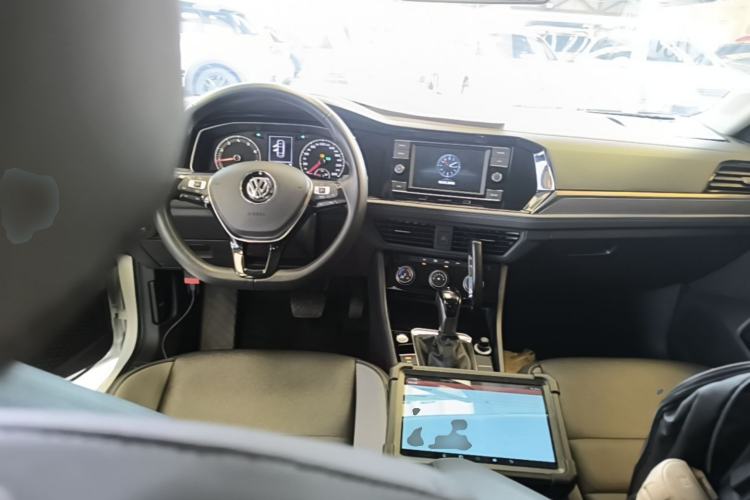 Used Volkswagen Sagitar 2020 280TSI DSG Comfort Version China VI Standard Center Console