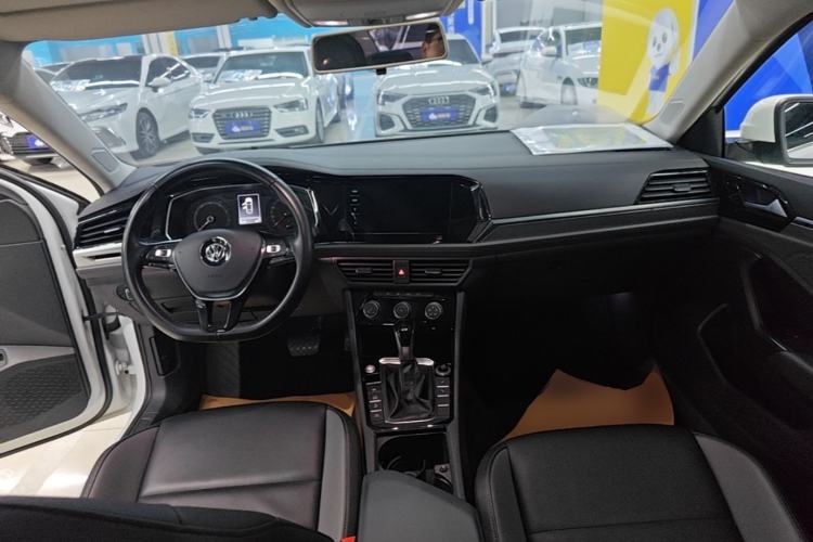 Used Volkswagen Sagitar 2020 280TSI DSG Comfort Version China VI Standard Center Console