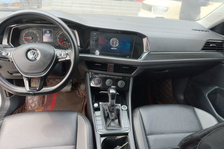 Used Volkswagen Sagitar 2020 280TSI DSG Comfort Version China VI Standard Center Console