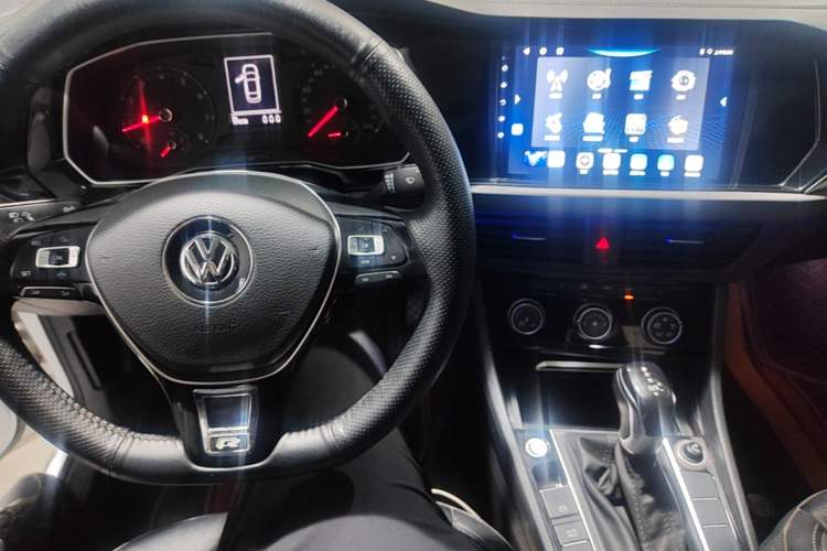 Used Volkswagen Sagitar 2020 280TSI DSG Comfort Version China VI Standard Center Console