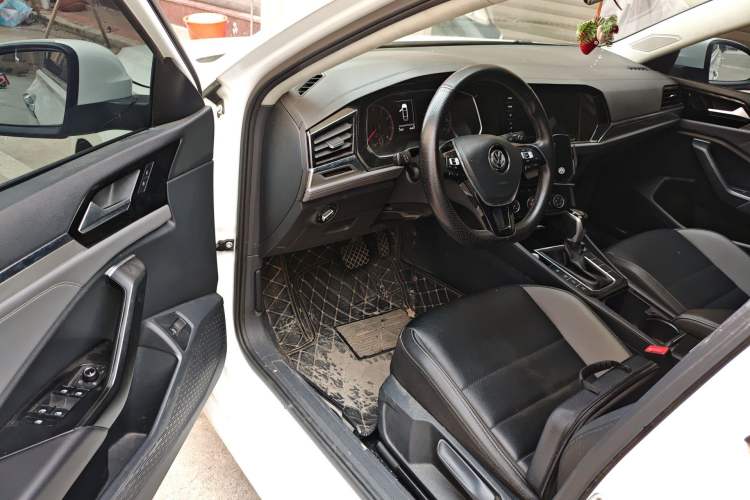 Used Volkswagen Sagitar 2020 280TSI DSG Comfort Version China VI Standard Driver Seat