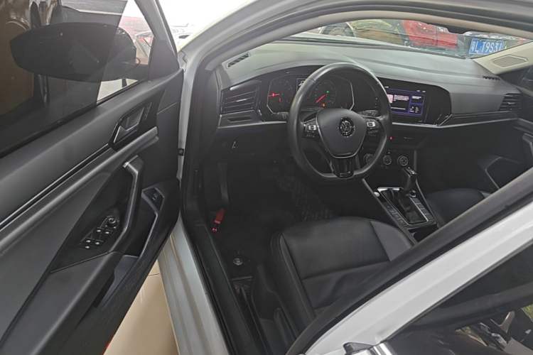 Used Volkswagen Sagitar 2020 280TSI DSG Comfort Version China VI Standard Driver Seat
