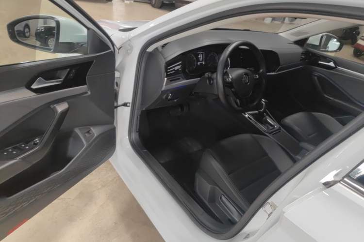 Used Volkswagen Sagitar 2020 280TSI DSG Comfort Version China VI Standard Driver Seat