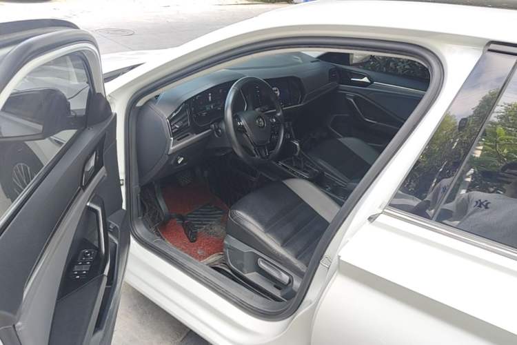 Used Volkswagen Sagitar 2020 280TSI DSG Comfort Version China VI Standard Driver Seat