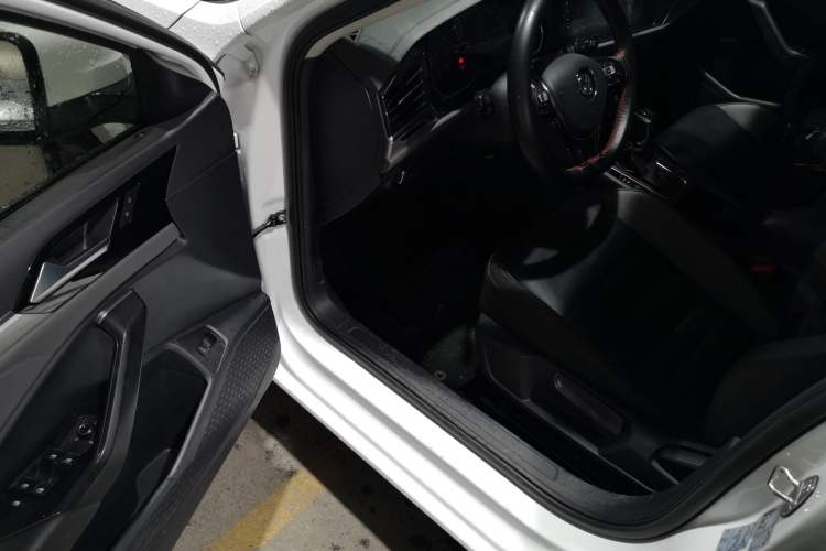 Used Volkswagen Sagitar 2020 280TSI DSG Comfort Version China VI Standard Driver Seat