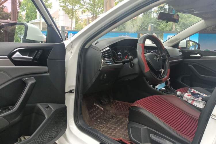 Used Volkswagen Sagitar 2020 200TSI DSG Comfort Version China VI Standard Driver Seat