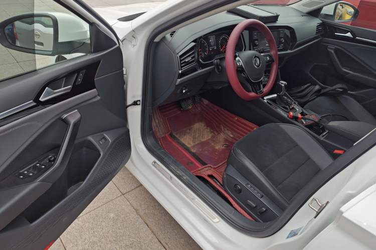 Used Volkswagen Sagitar 2020 280TSI DSG Luxury Version China VI Standard Driver Seat