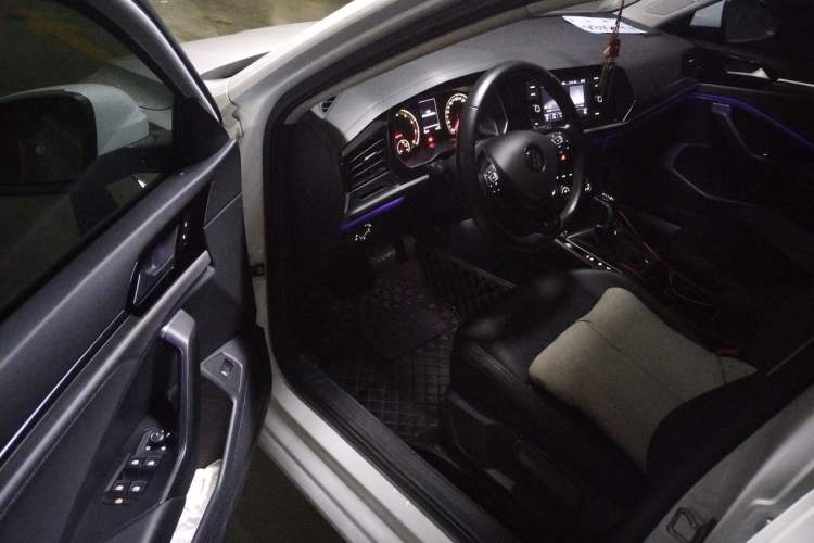 Used Volkswagen Sagitar 2020 200TSI DSG Comfort Version China VI Standard Driver Seat