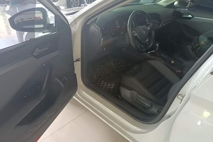 Used Volkswagen Sagitar 2020 280TSI DSG Comfort Version China VI Standard Driver Seat