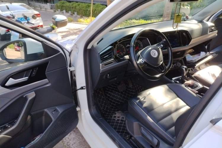Used Volkswagen Sagitar 2020 200TSI DSG Comfort Version China VI Standard Driver Seat