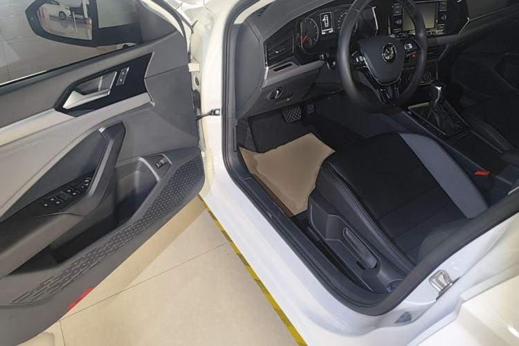 Used Volkswagen Sagitar 2020 280TSI DSG Comfort Version China VI Standard Driver Seat