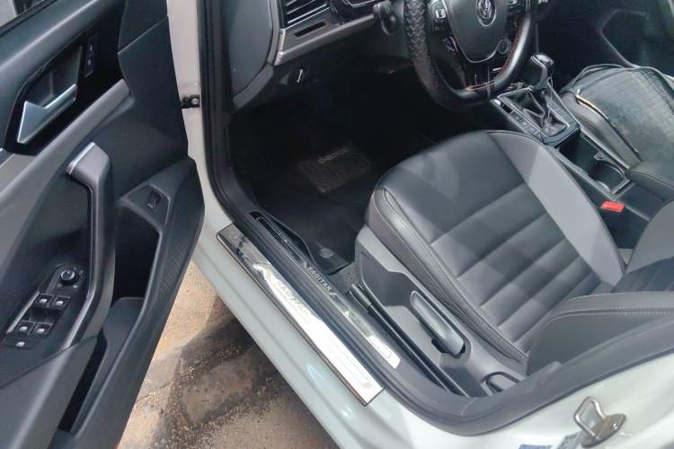 Used Volkswagen Sagitar 2020 280TSI DSG Comfort Version China VI Standard Driver Seat
