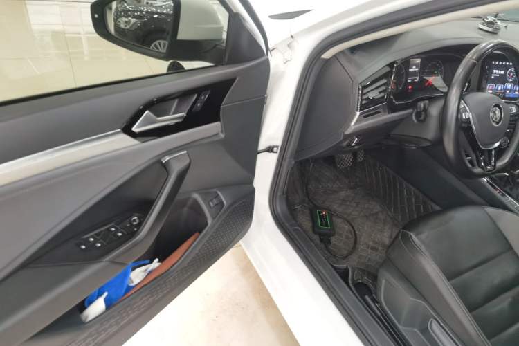 Used Volkswagen Sagitar 2020 200TSI DSG Comfort Version China VI Standard Driver Seat